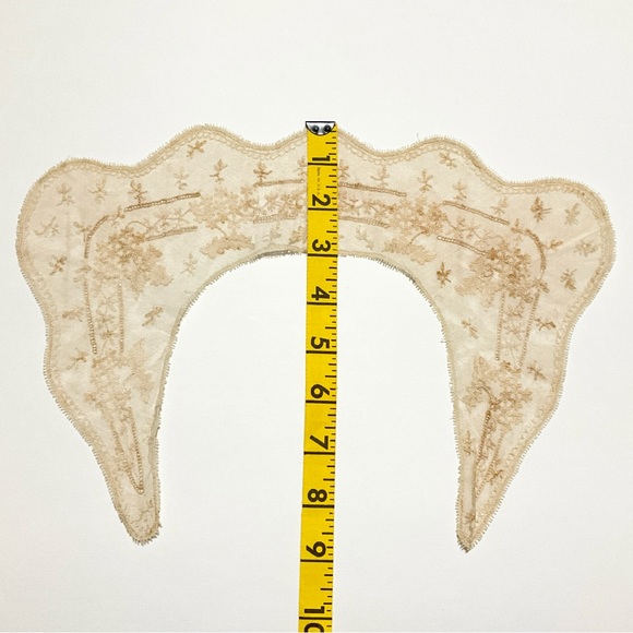 Vintage Delicate Tambour Lace Collar - Ecru - Picture 5 of 5